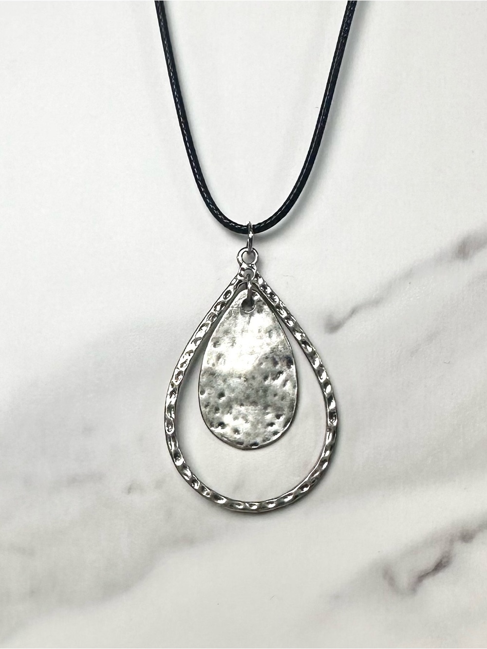 🤍 Hammered Silver Tone Pendant on Black Cord
